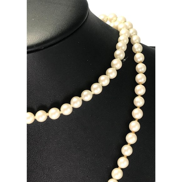 Vintage Faux Pearl Necklace Hand Knotted 30 in - Picture 2 of 3
